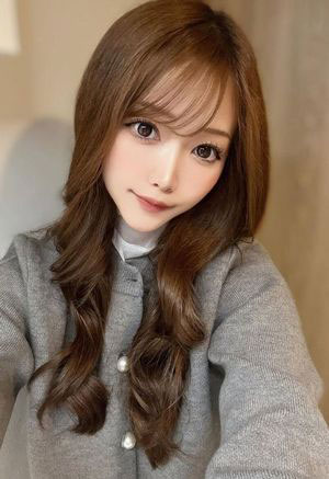 さやか(SAYAKA)本名は真衣(まい)