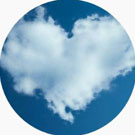マユ、ハートの雲の画像