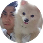 進次郎と愛犬の白い犬