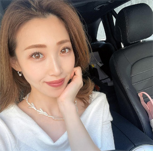 和佳奈(わかな)46歳、アパレル営業、車所有