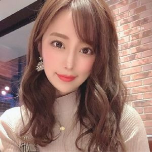 ゆり花（ゆりか）31歳、高校教師（理科の先生）