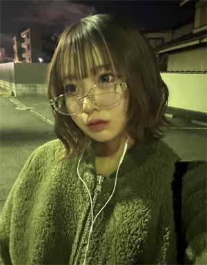 あい、26歳、東京都、路上にて