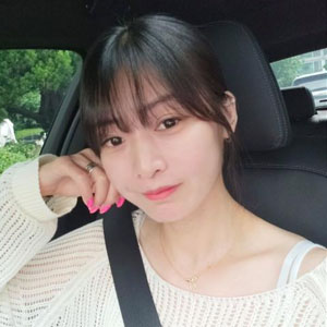 HIROKO（ひろこ）52歳、未亡人