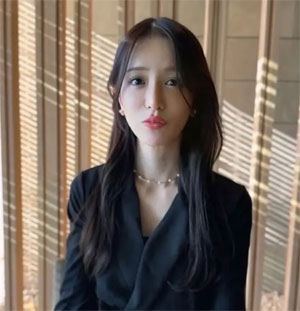 ゆり子（ゆりこ）42歳、外科医（医者）