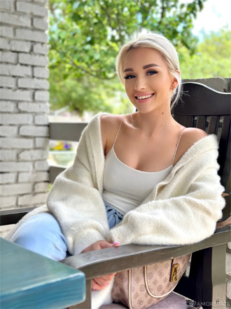 Viktoriia（ヴィクトリア）ウクライナ人のフィットネストレーナー