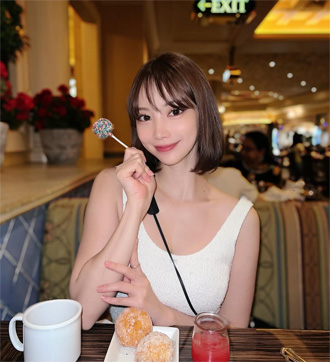 小山内こはる（専属コンシェルジュ）