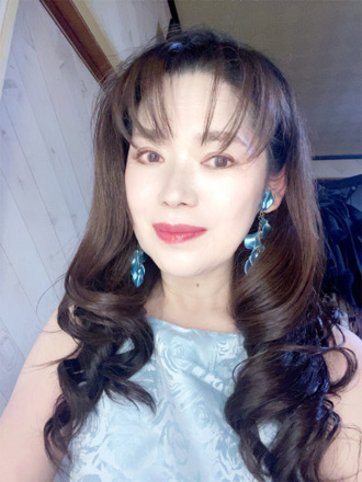 恭子（きょうこ）大企業相談役