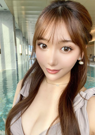 リリカさん（りりか）26才、会社を複数経営