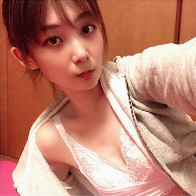 あきこ